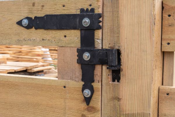 Gate Hinge Adjustment in Hudson